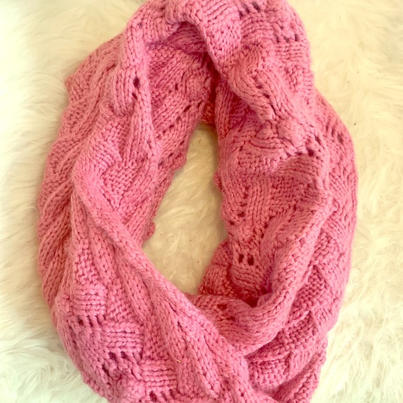 Gap infinity scarf! - Picture 1 of 1